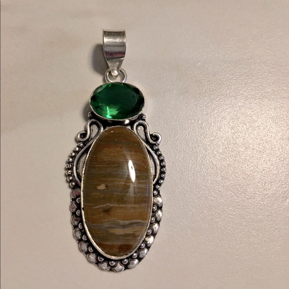 Agate Jasper Emerald Pendant - Picture 1 of 3